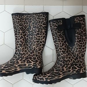 Cheetah print rainboots